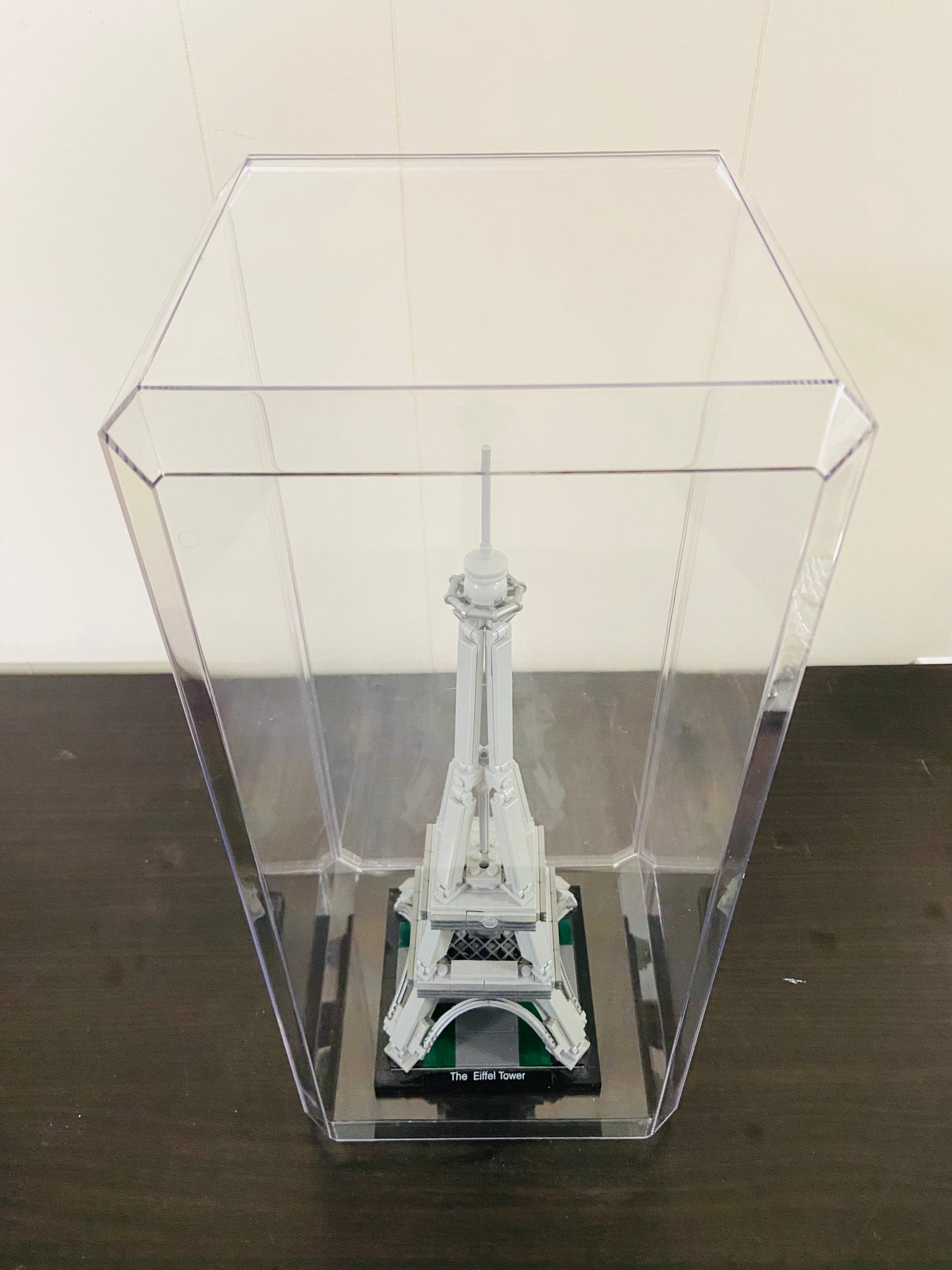 Display Case for LEGO Architecture The Eiffel Tower (21019)